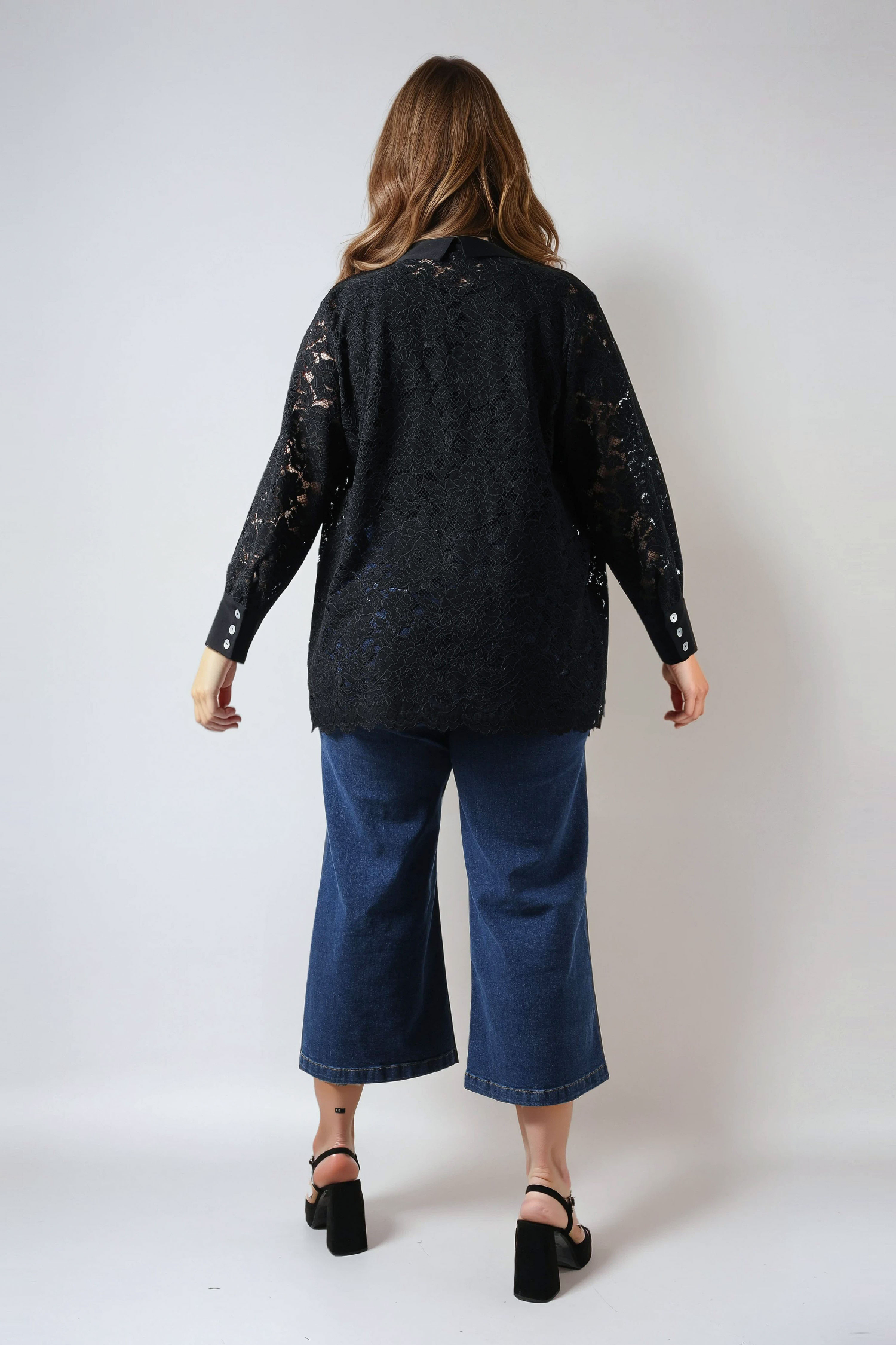 Lace shirt and viscose crepe tank top 