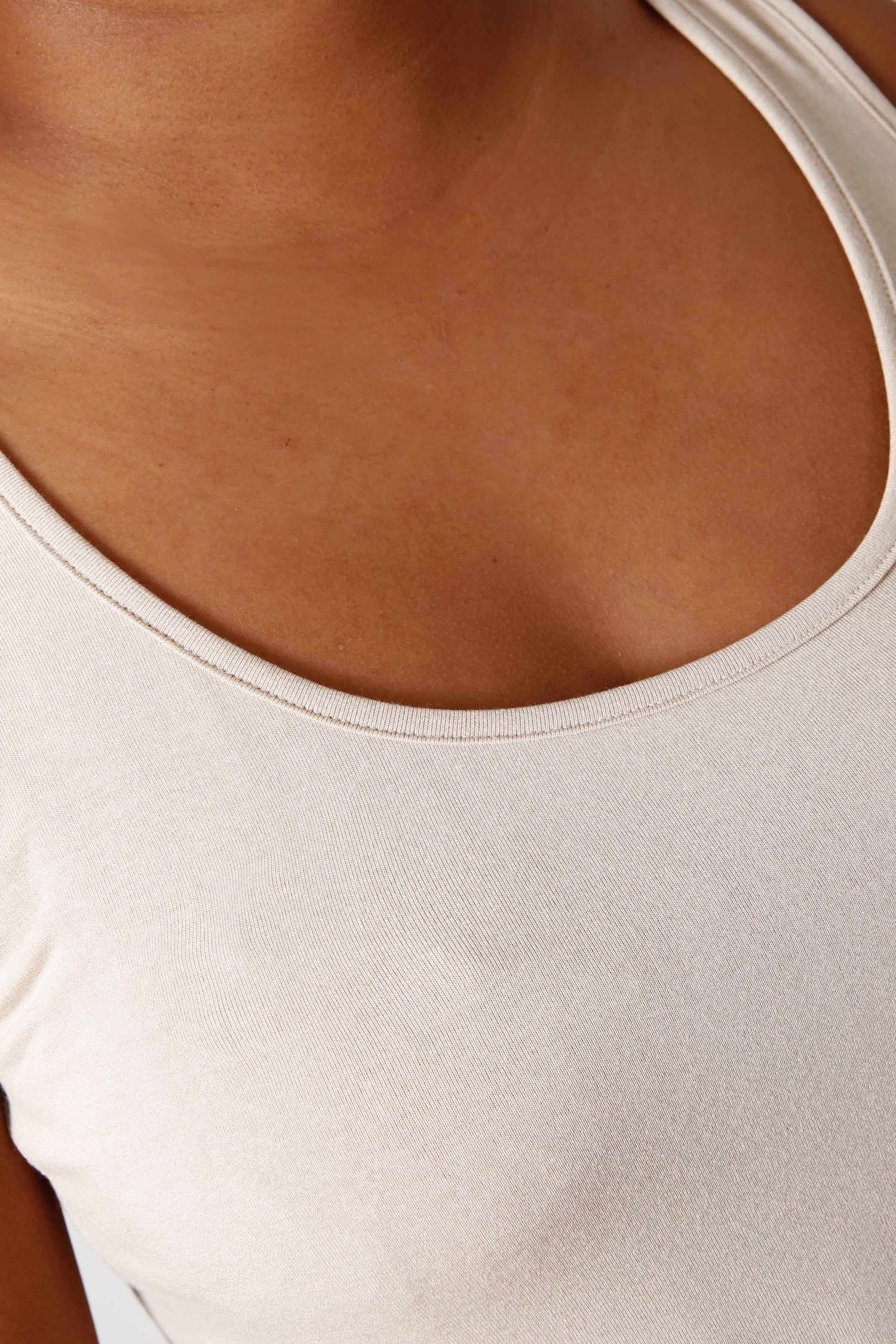 Plain viscose knit tank top