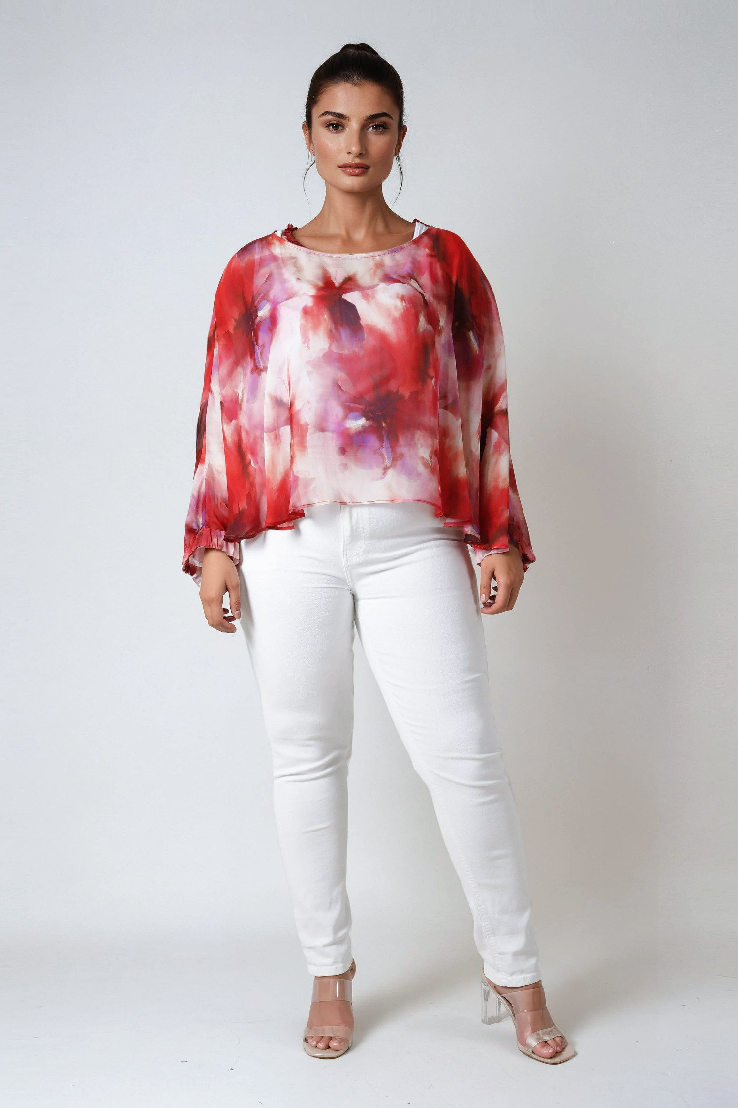Vaporous arm warmers in printed viscose voile 