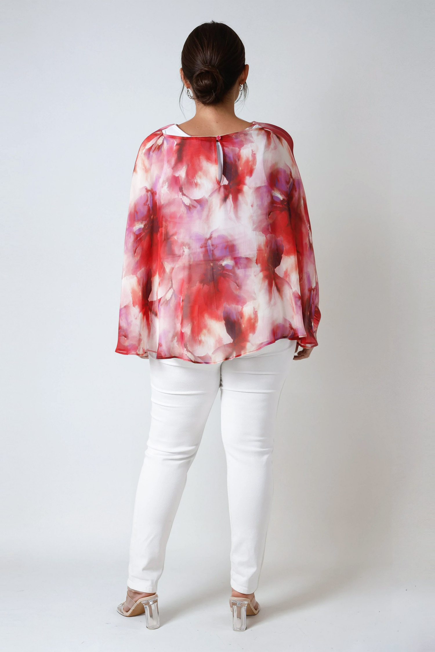 Vaporous arm warmers in printed viscose voile 