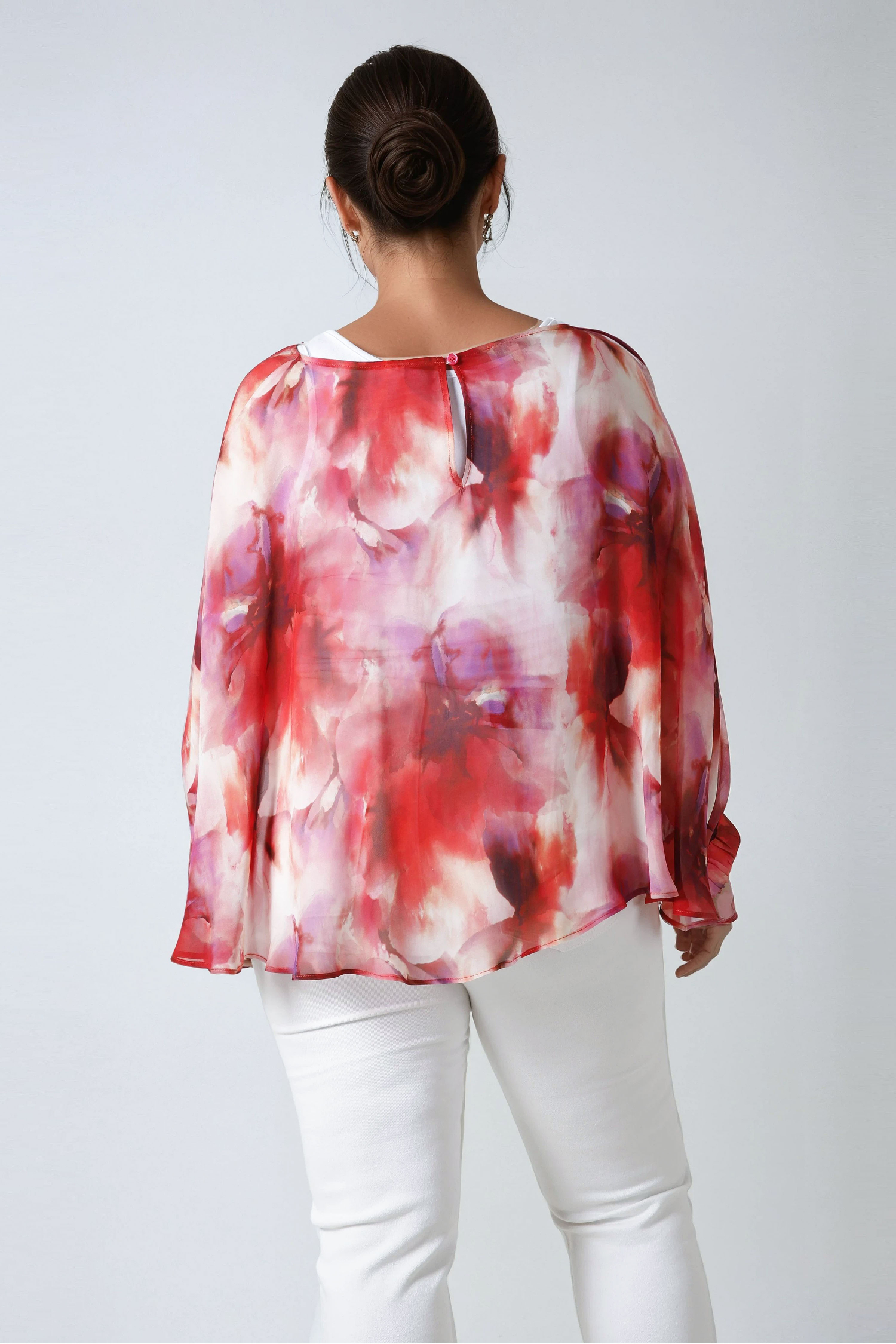 Vaporous arm warmers in printed viscose voile 