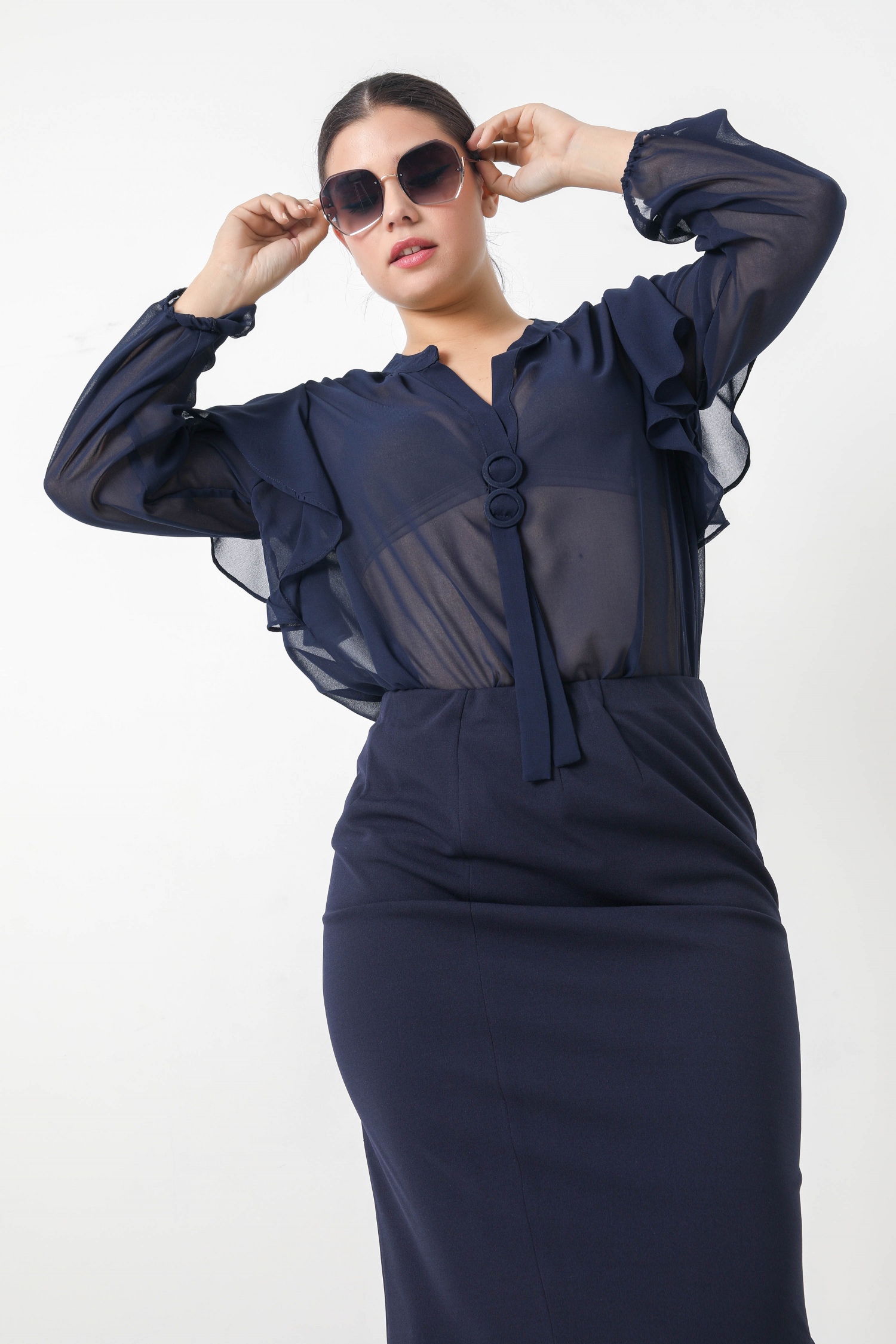 Plain voile blouse with tone/tone rings