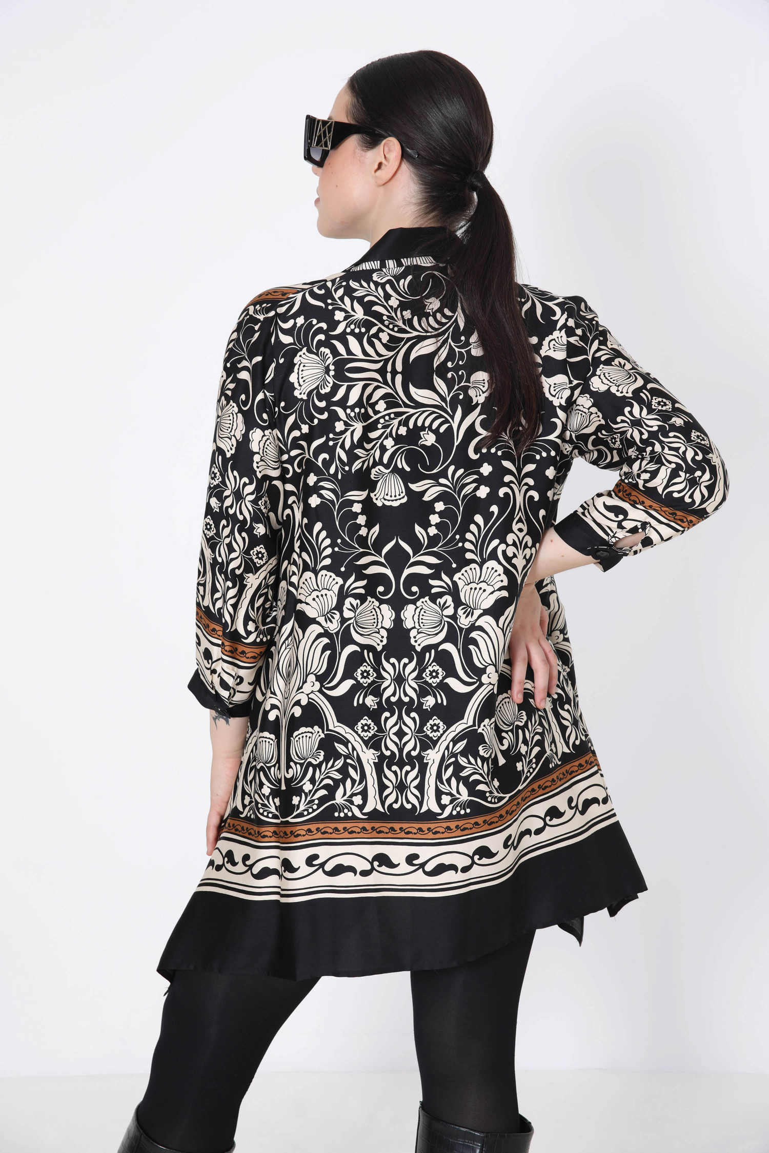 Shirt in very fluid viscose crepe graphic patch 