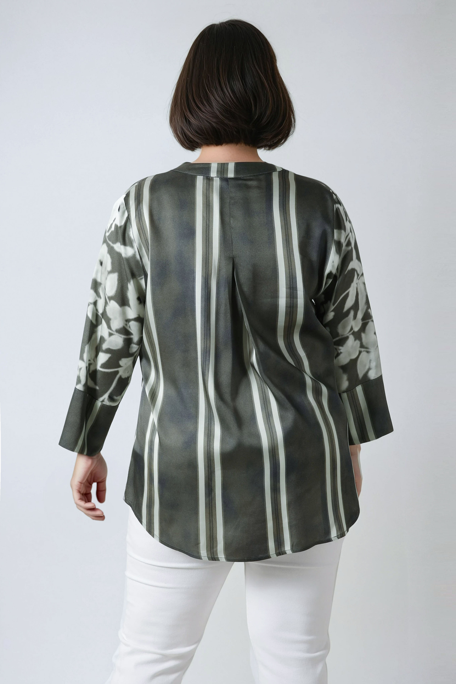 Printed blouse with a satin effect base.