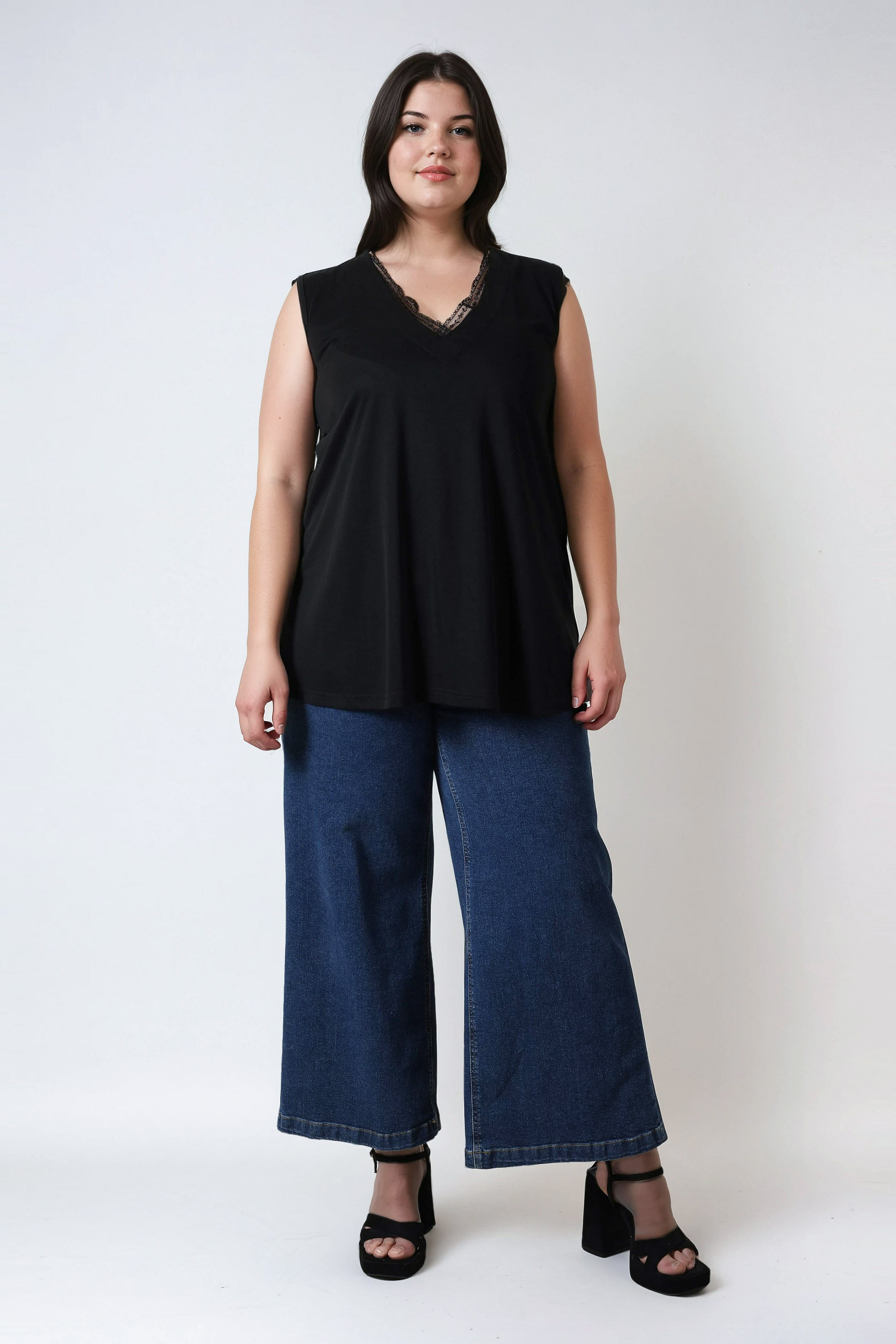Modal tank top with lace trim