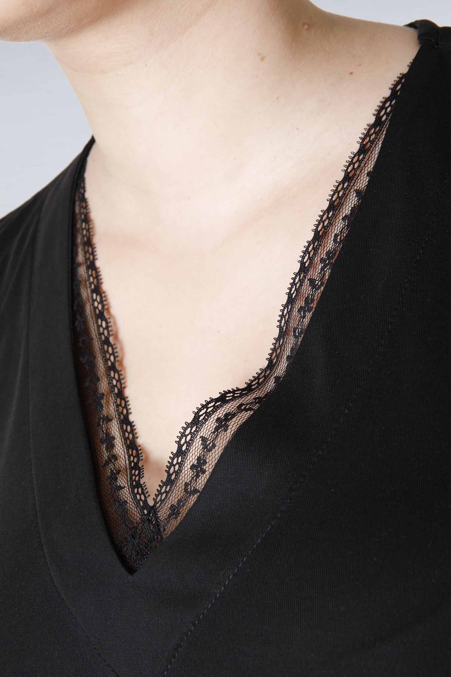 Modal tank top with lace trim