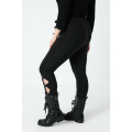 Cropped pants cut on the side