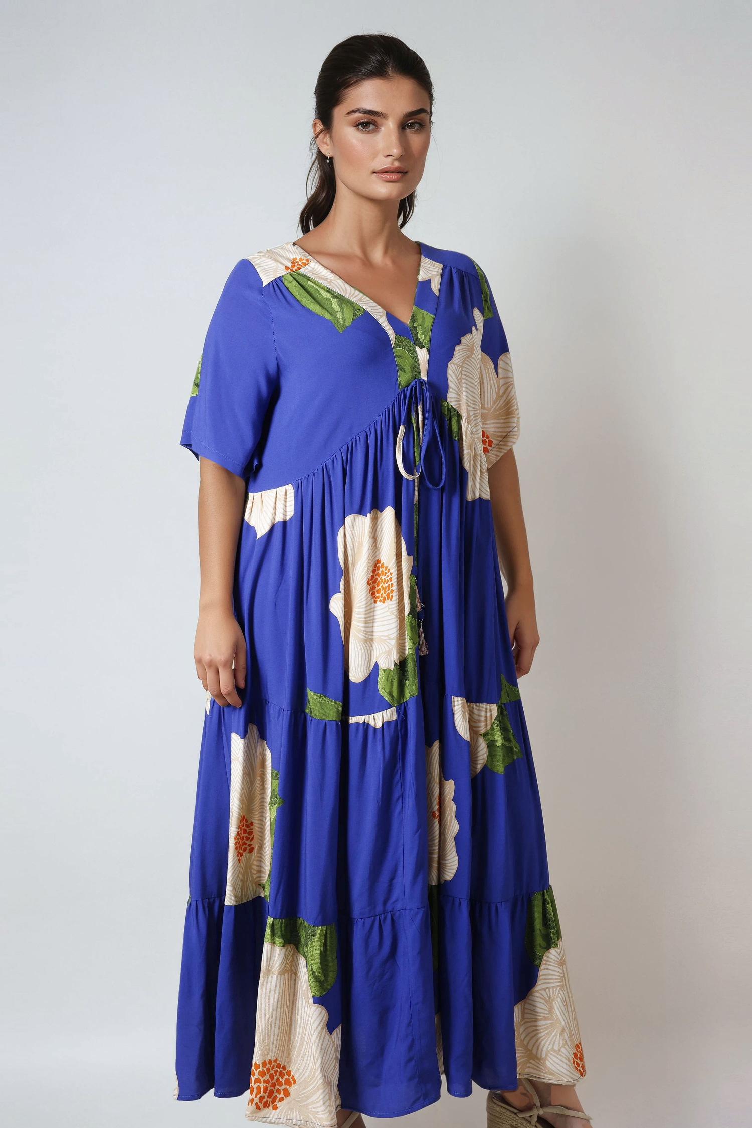 Long bohemian style dress in gradient polka dot print