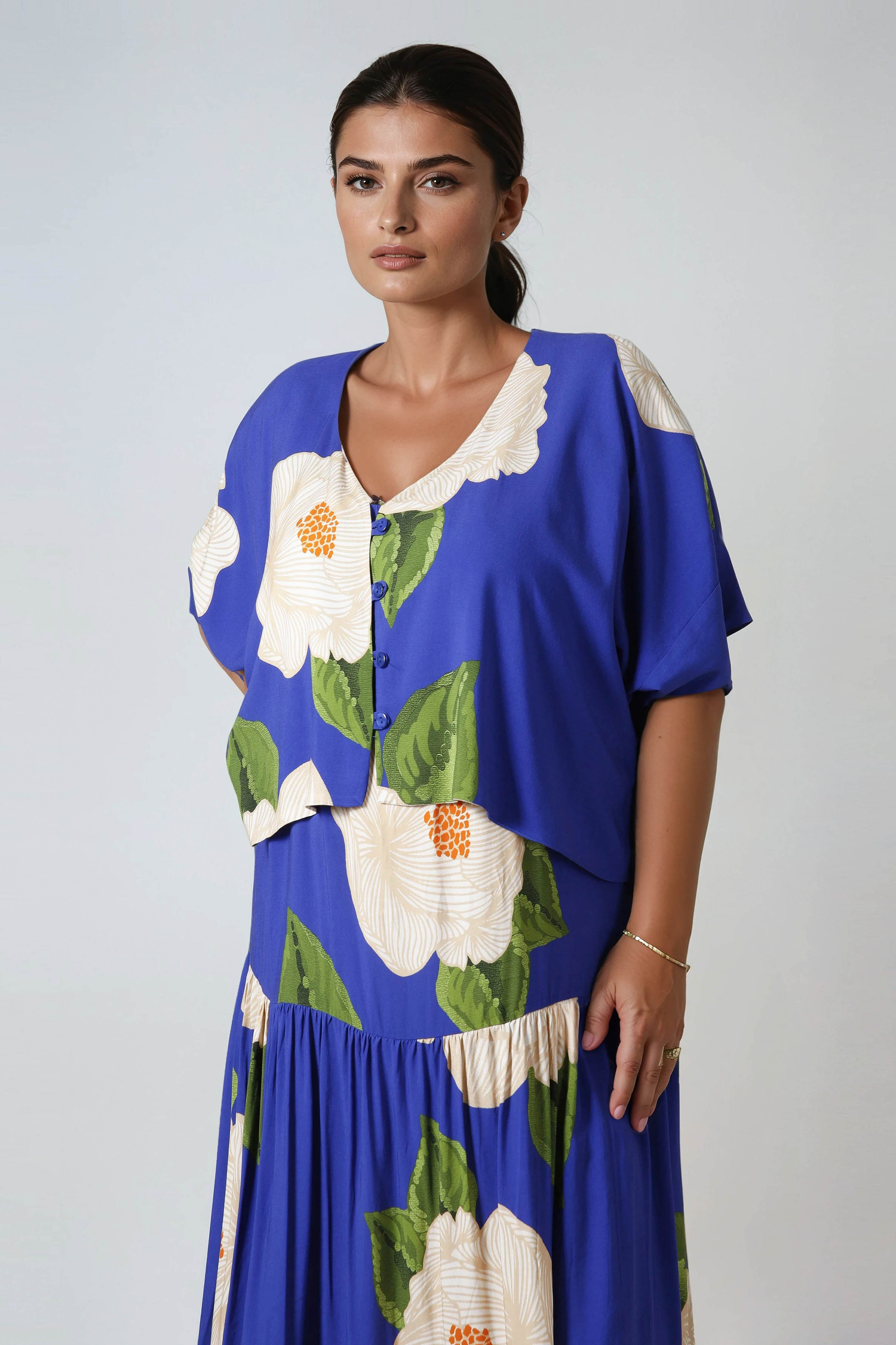 T-shaped printed bolero