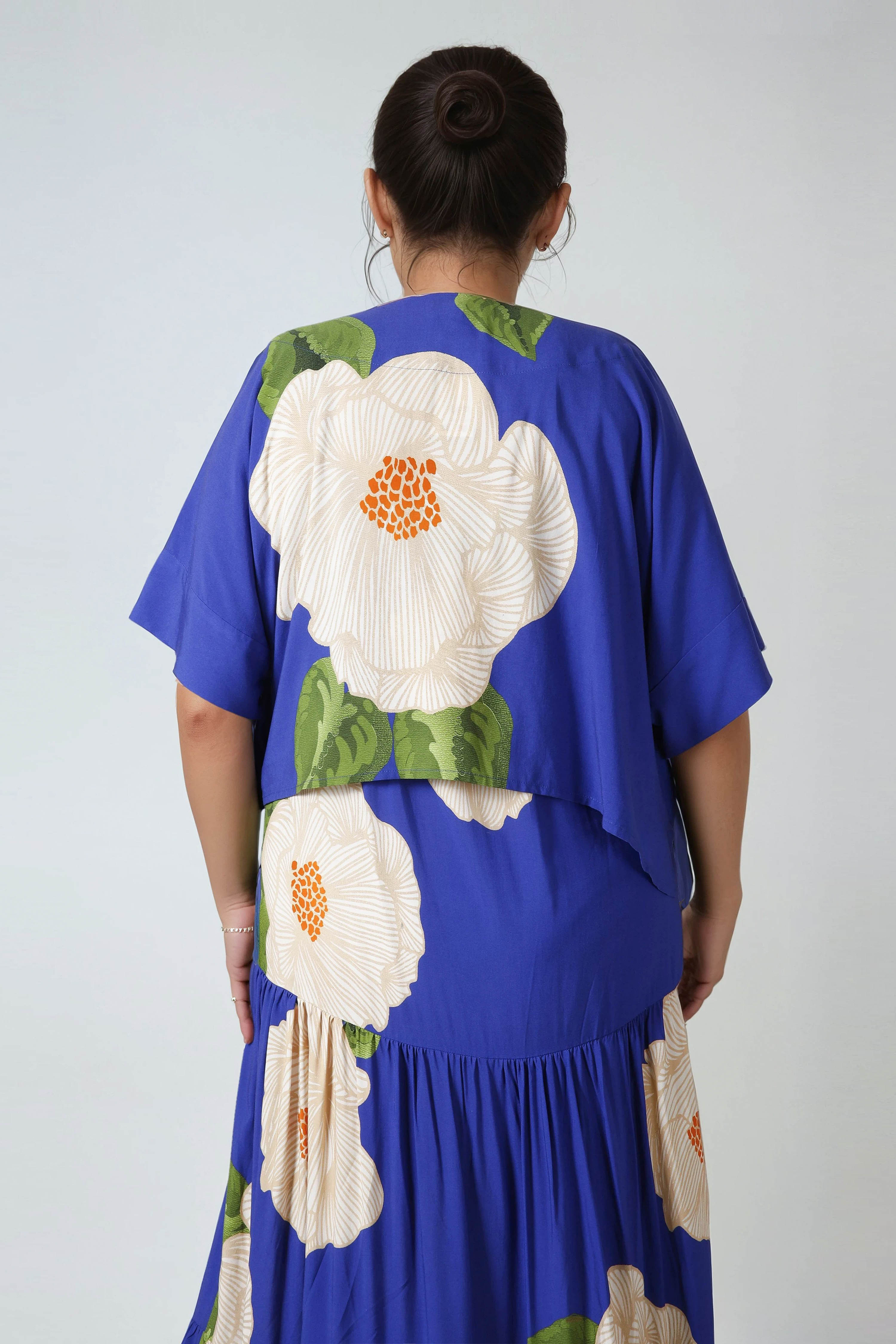 T-shaped printed bolero