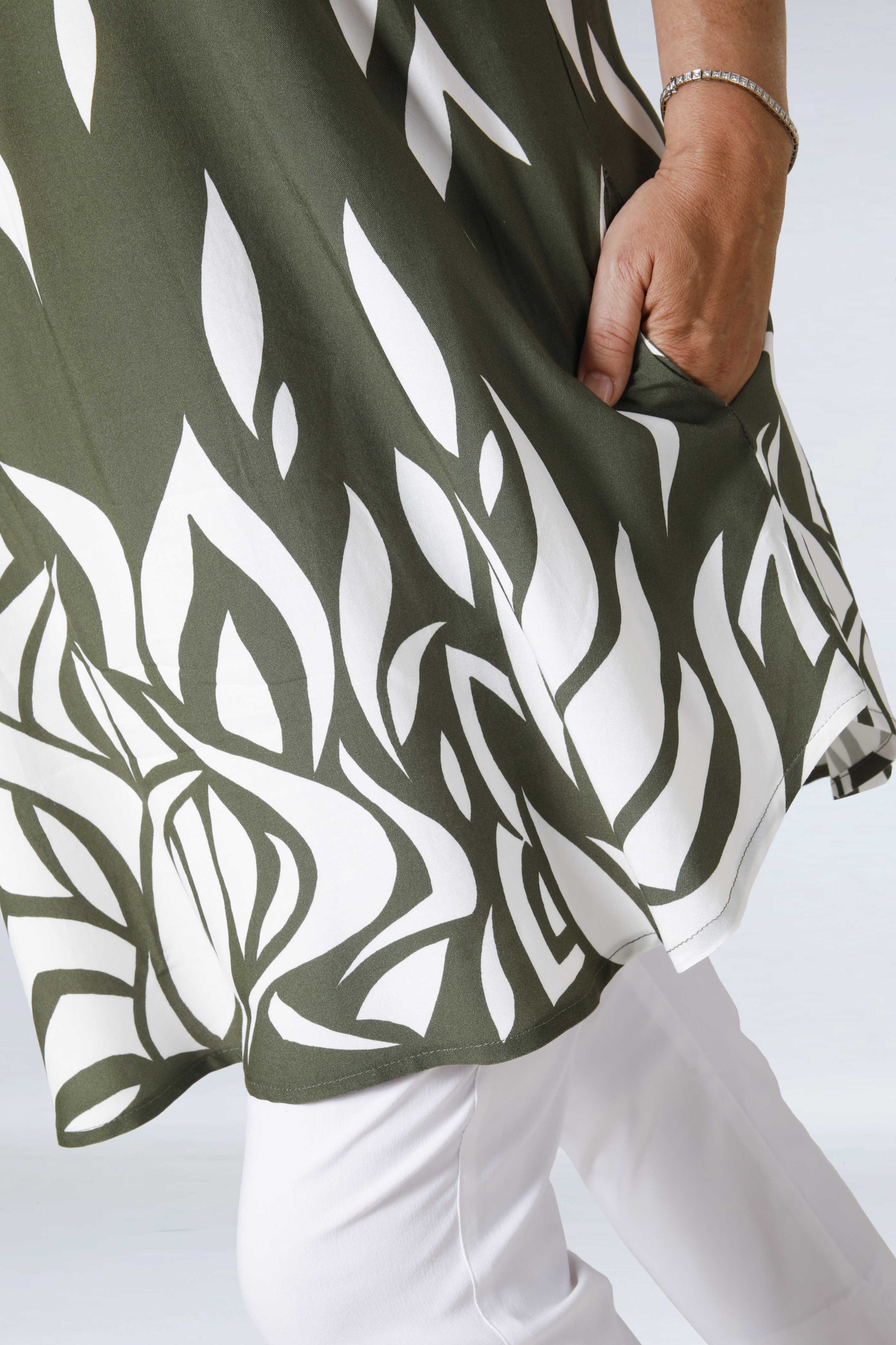 Viscose tunic with flared hem
