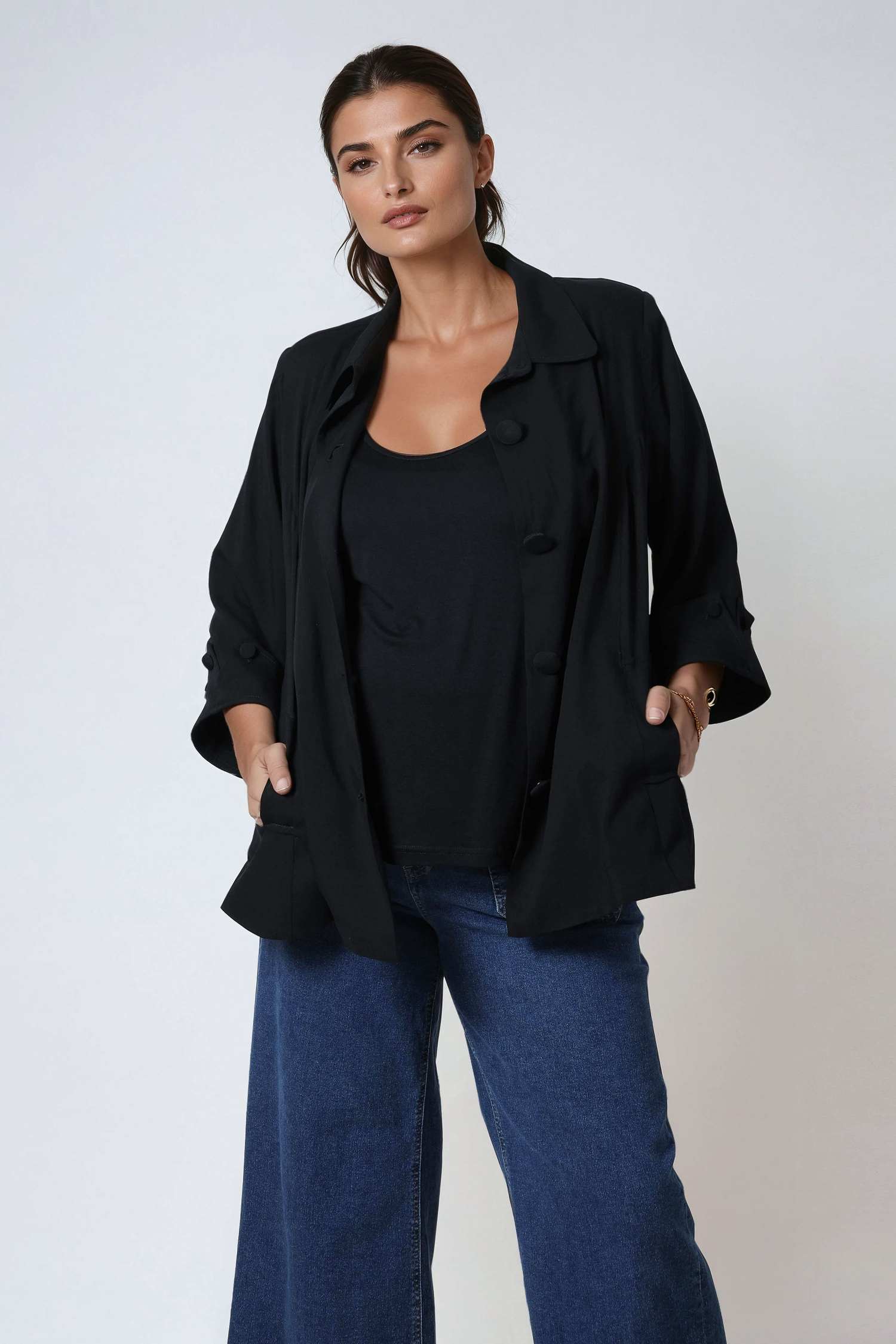 Flared jacket with Peter Pan collar and 3/4 sleeves 