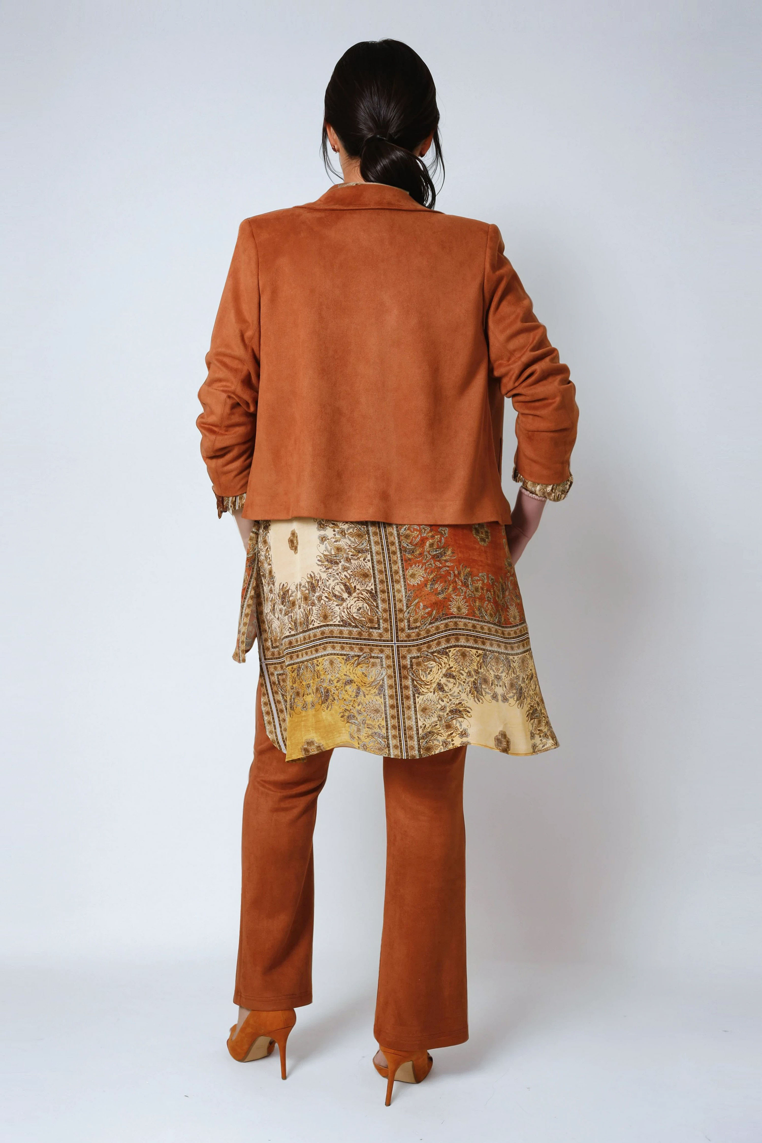 Short suede-effect jacket with Peter Pan collar