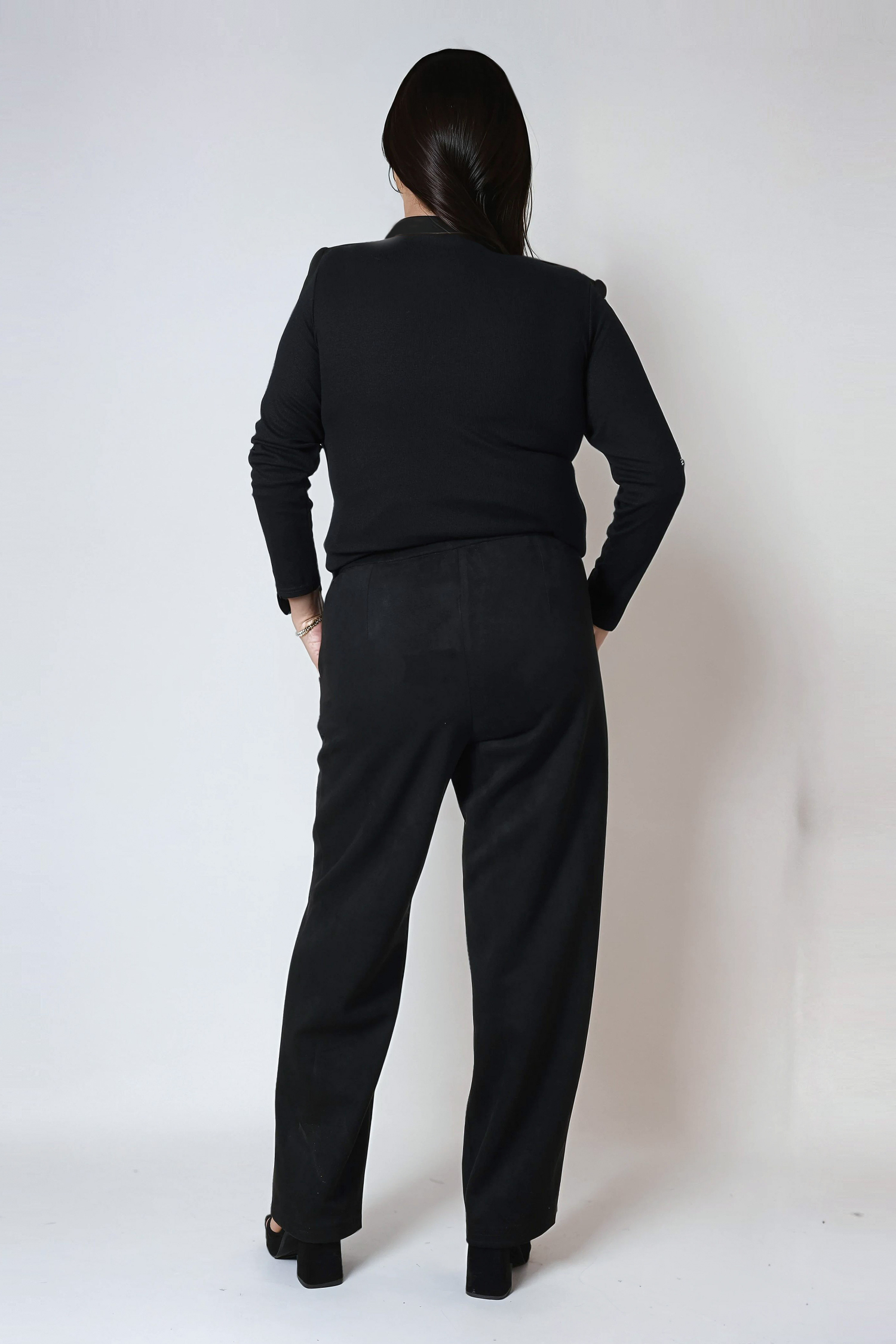 Pantalon droit effet daim tissus elastane 
