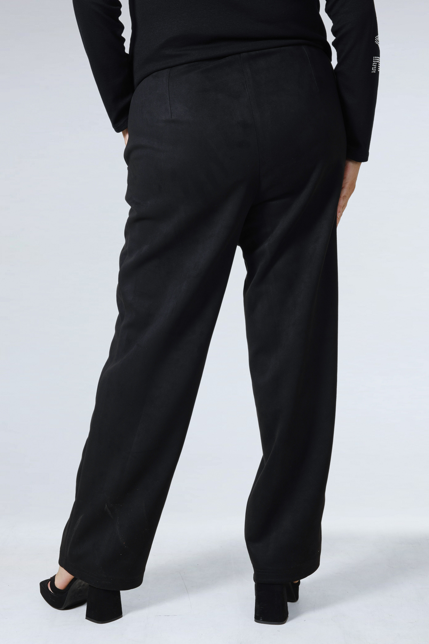 Pantalon droit effet daim tissus elastane 