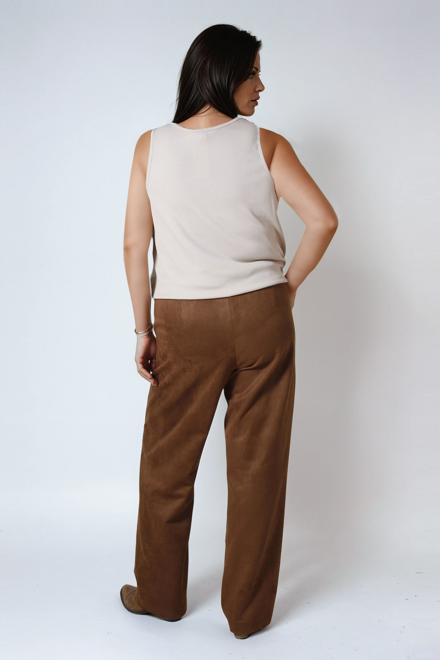 Straight suede-effect pants.