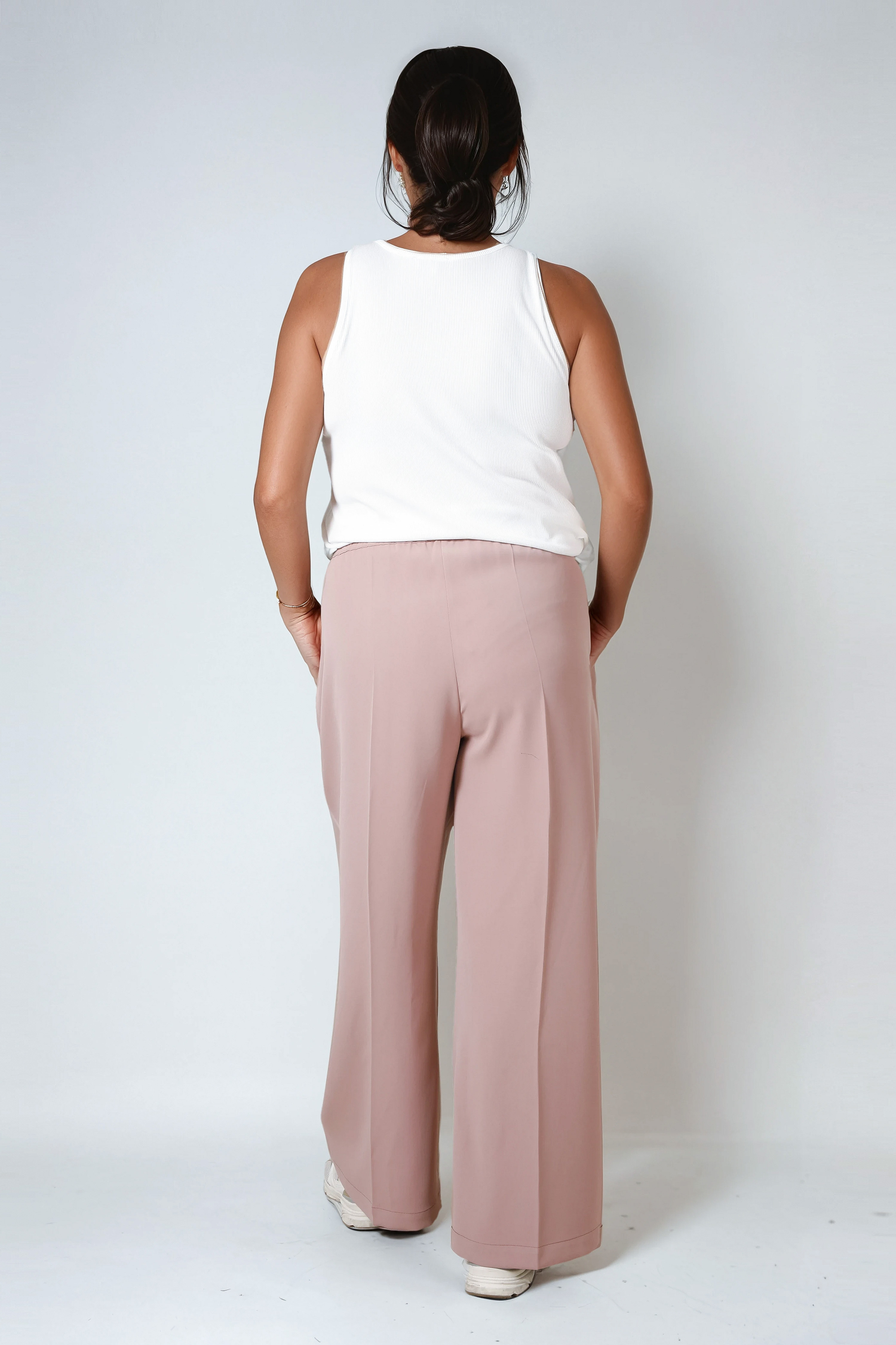 Pantalon de tailleur uni élastiqué à la taille