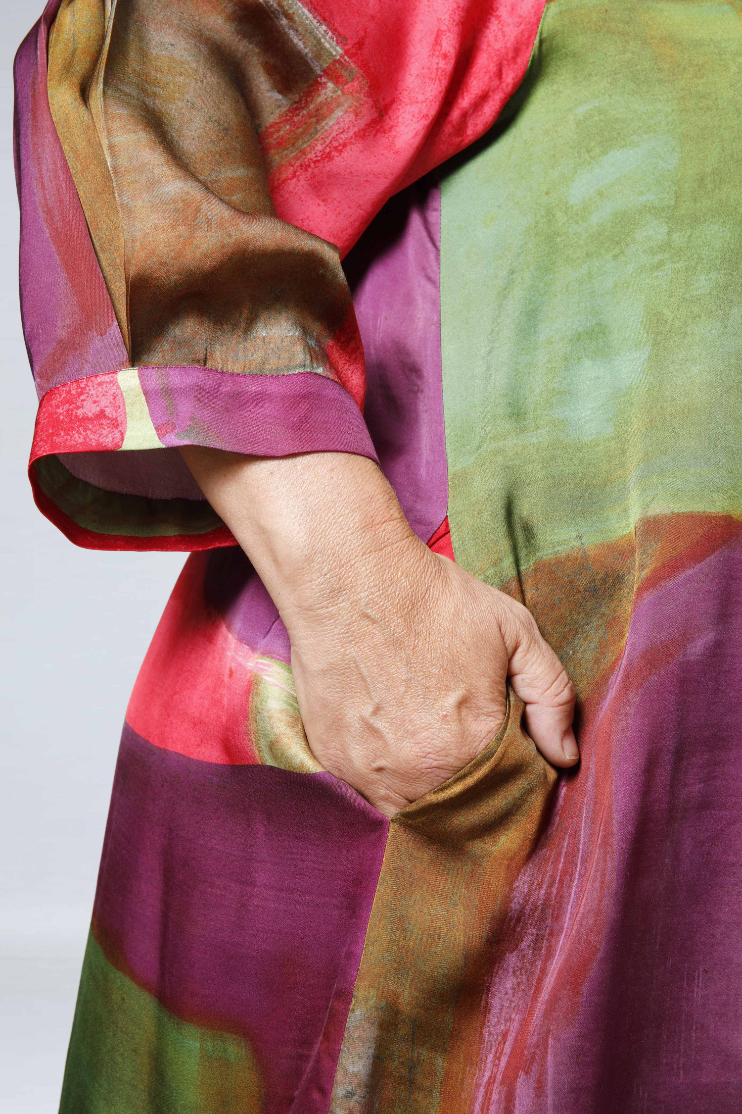Long printed shirt with gouache effect