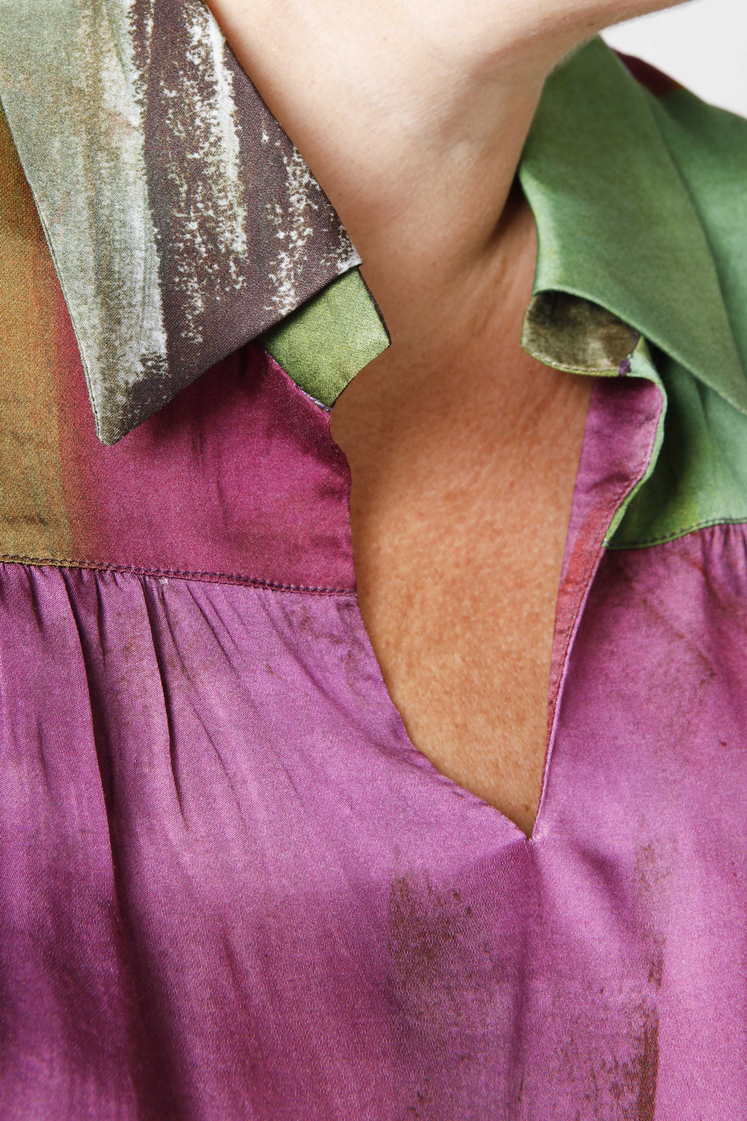 Blouse in gouache effect print