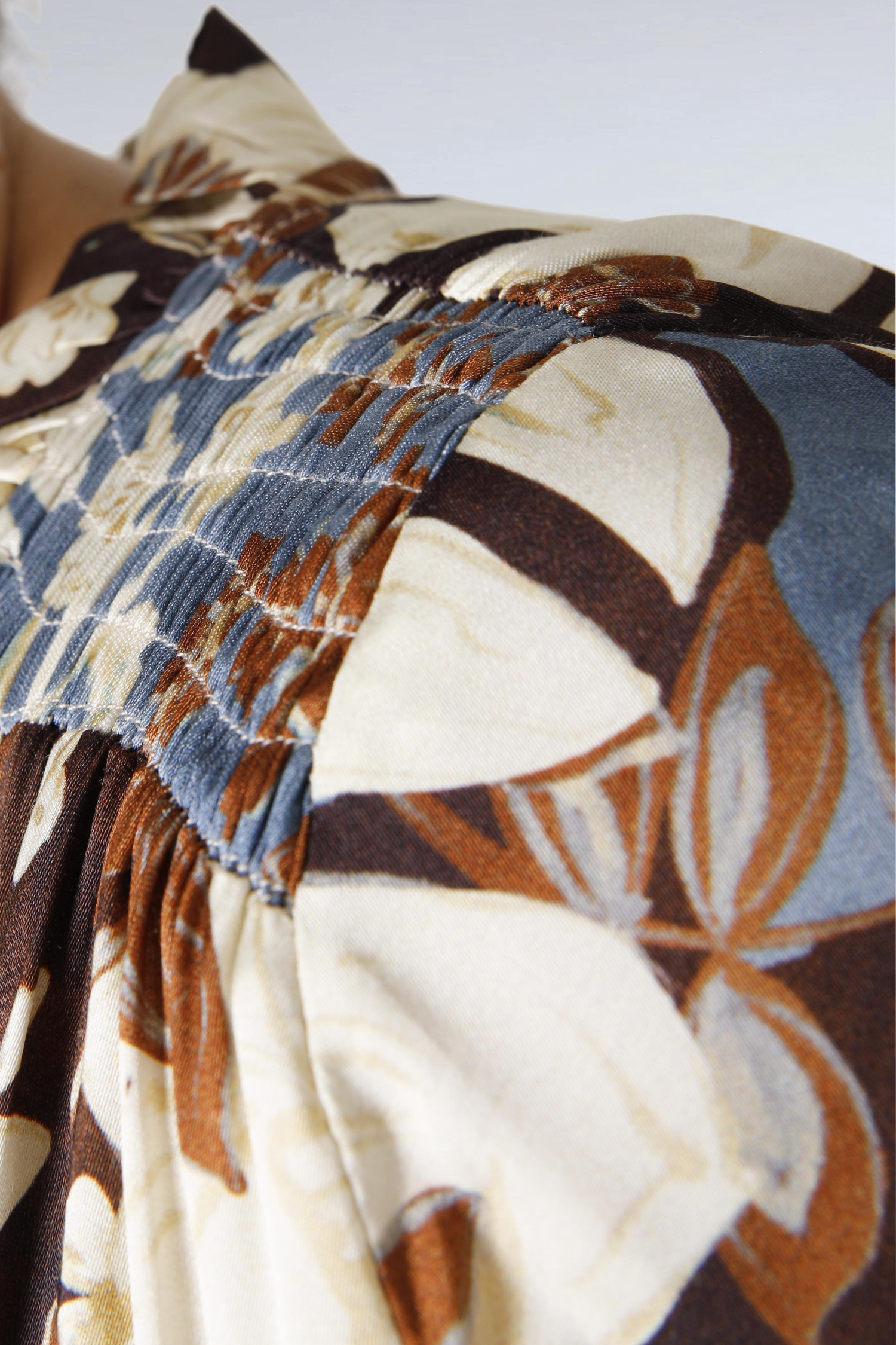 Long dress with ruffled print and hem.