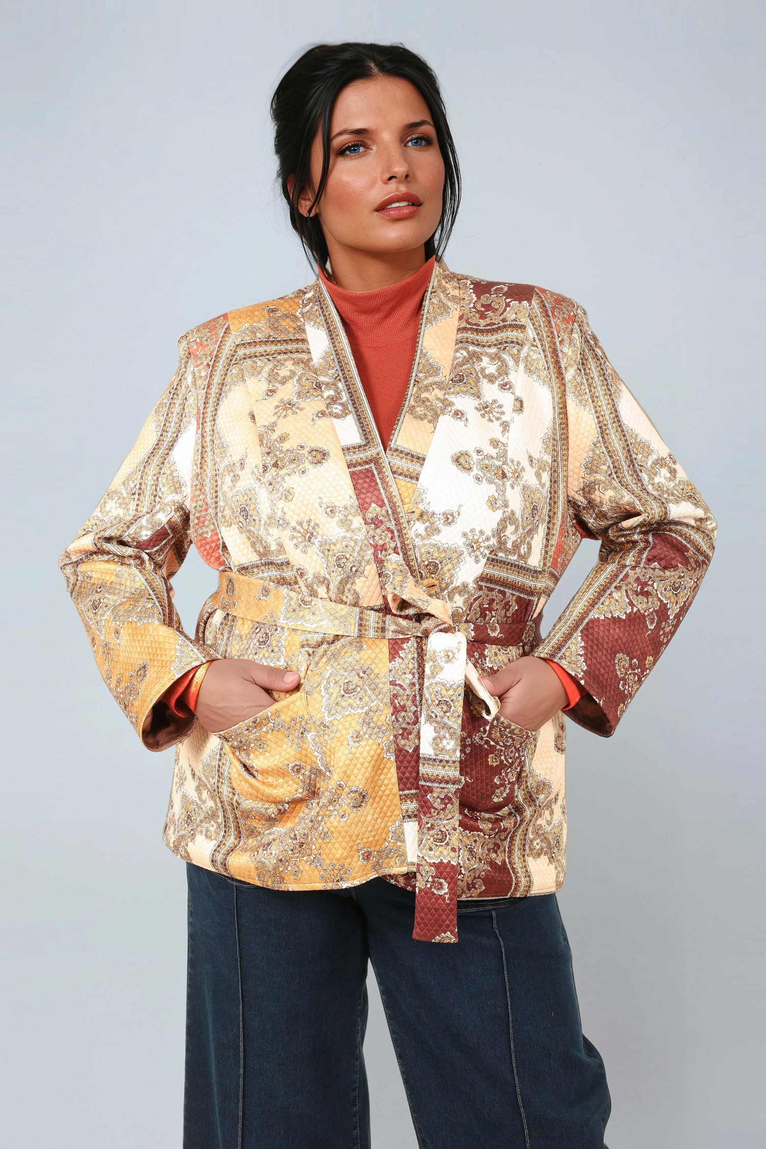 Veste kimono matelassé en imprimé soleil de sienne 
