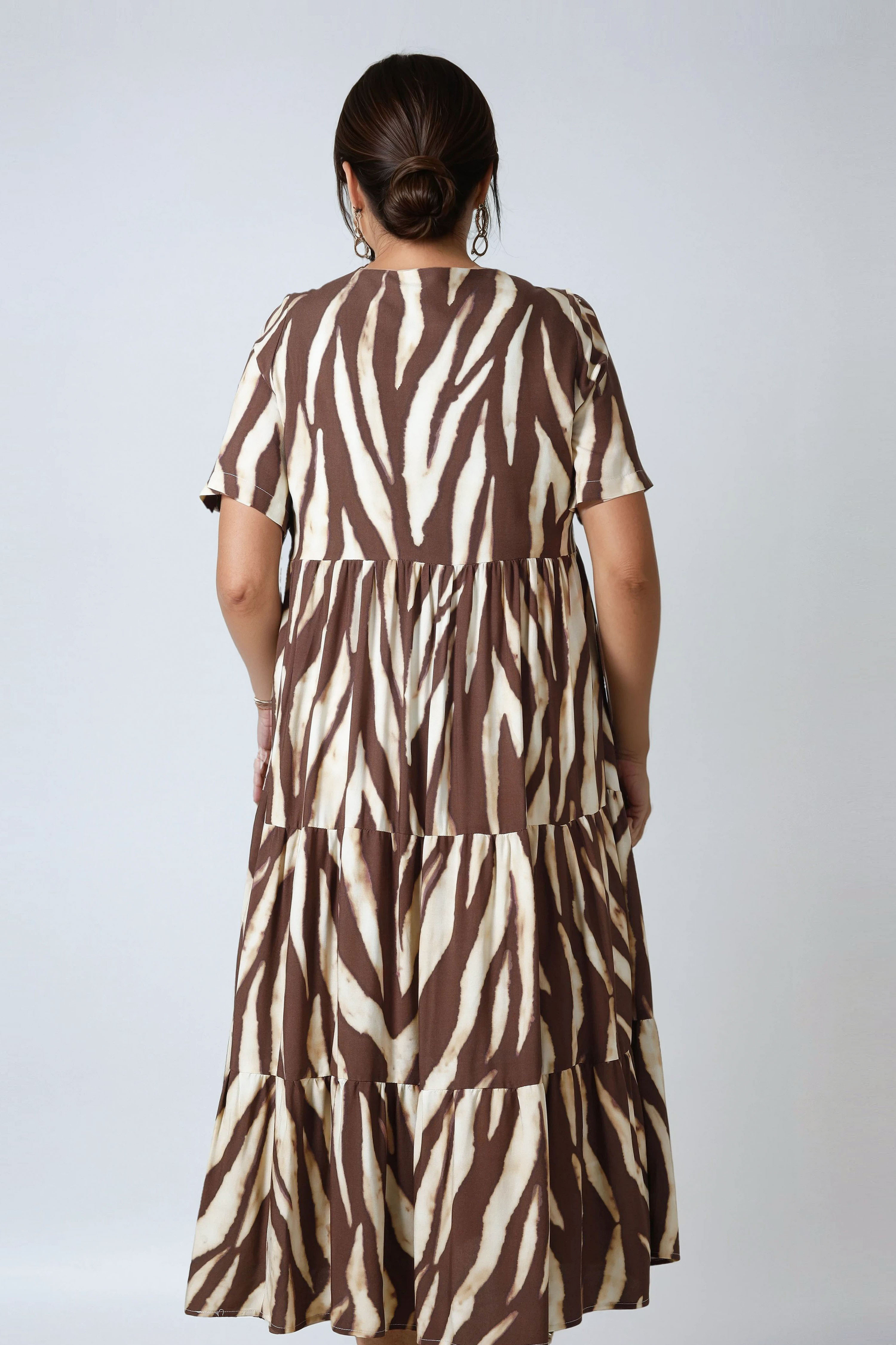 Long printed dress with a base