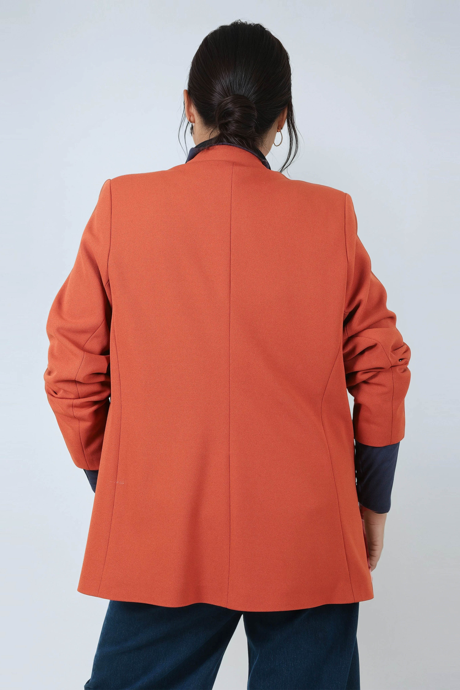 Collarless plain suit jacket