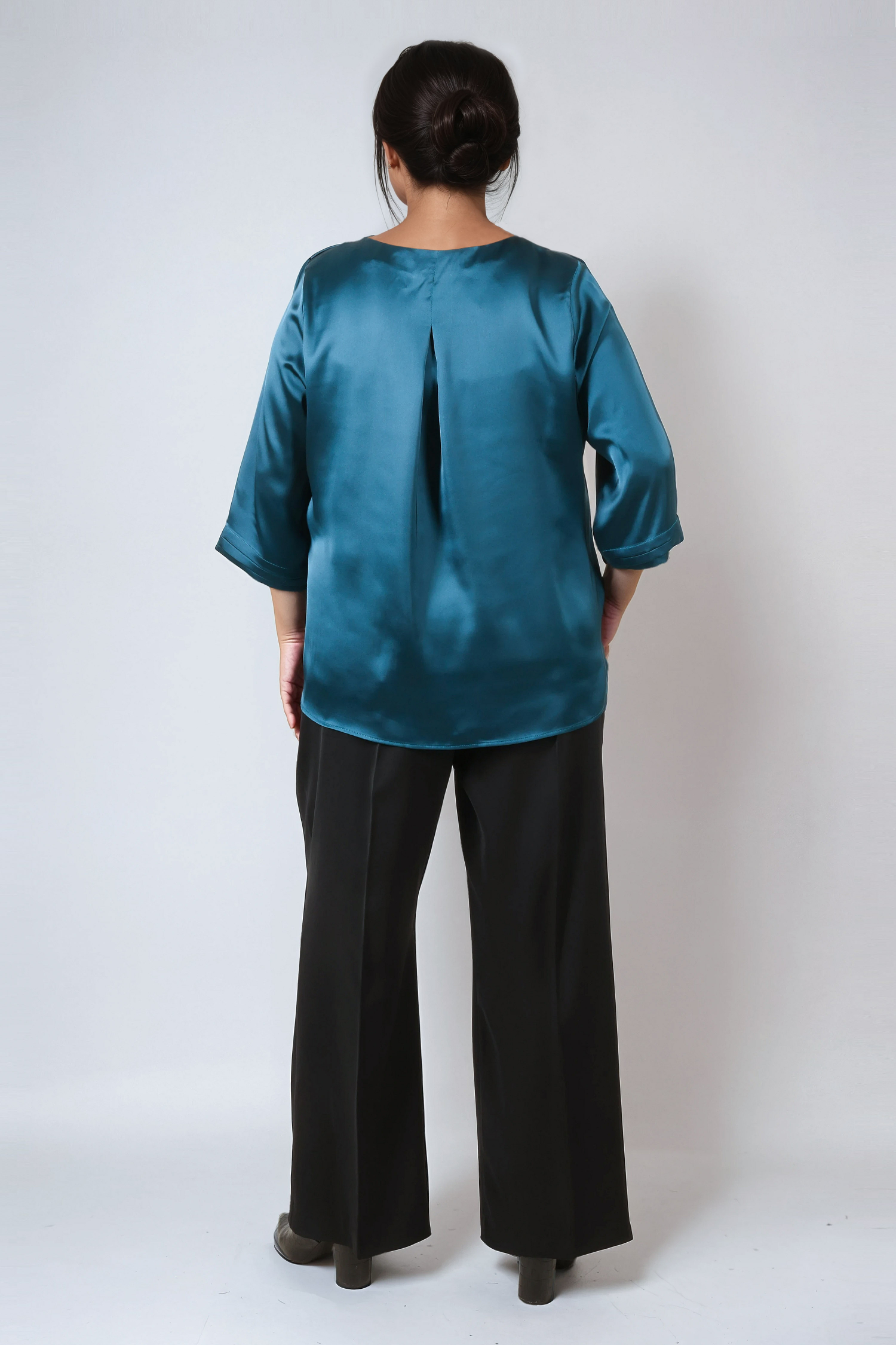 Elegance celeste blue viscose satin blouse with V-neck