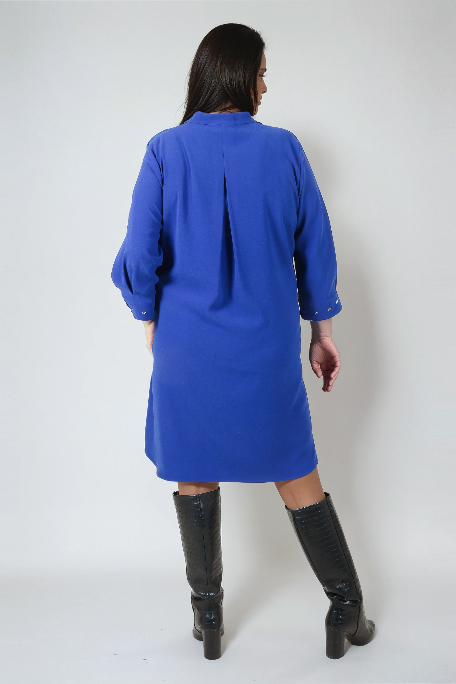 Plain straight dress with studded cuffs in high-end crepe 