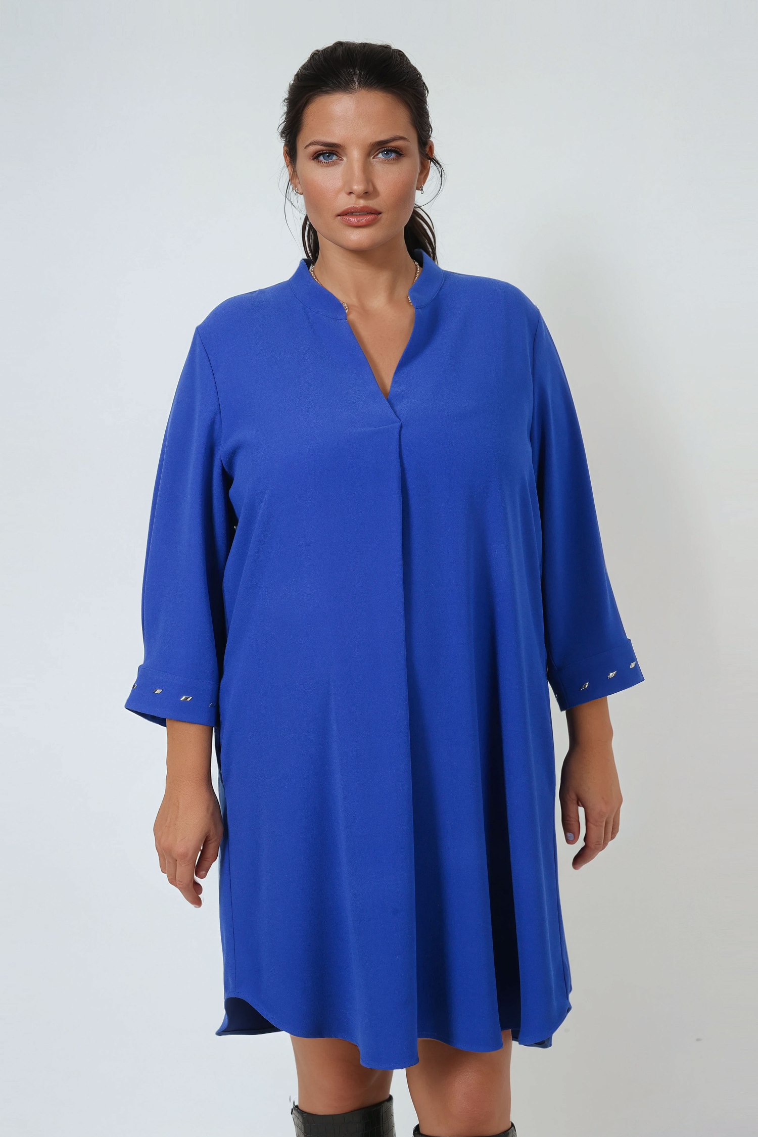 Plain straight dress with studded cuffs in high-end crepe 