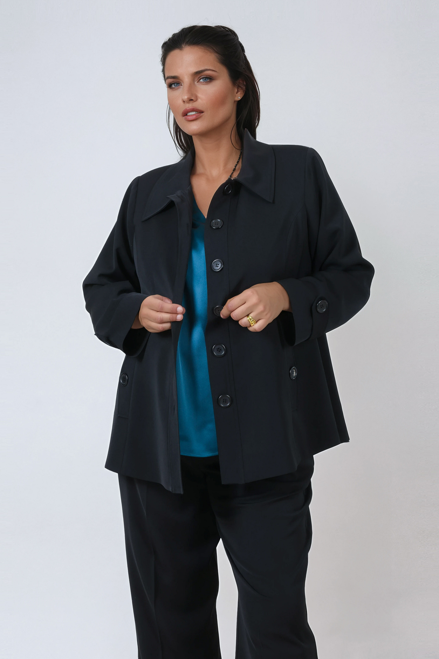 Fluid jacket in stretch and supple fabric 
