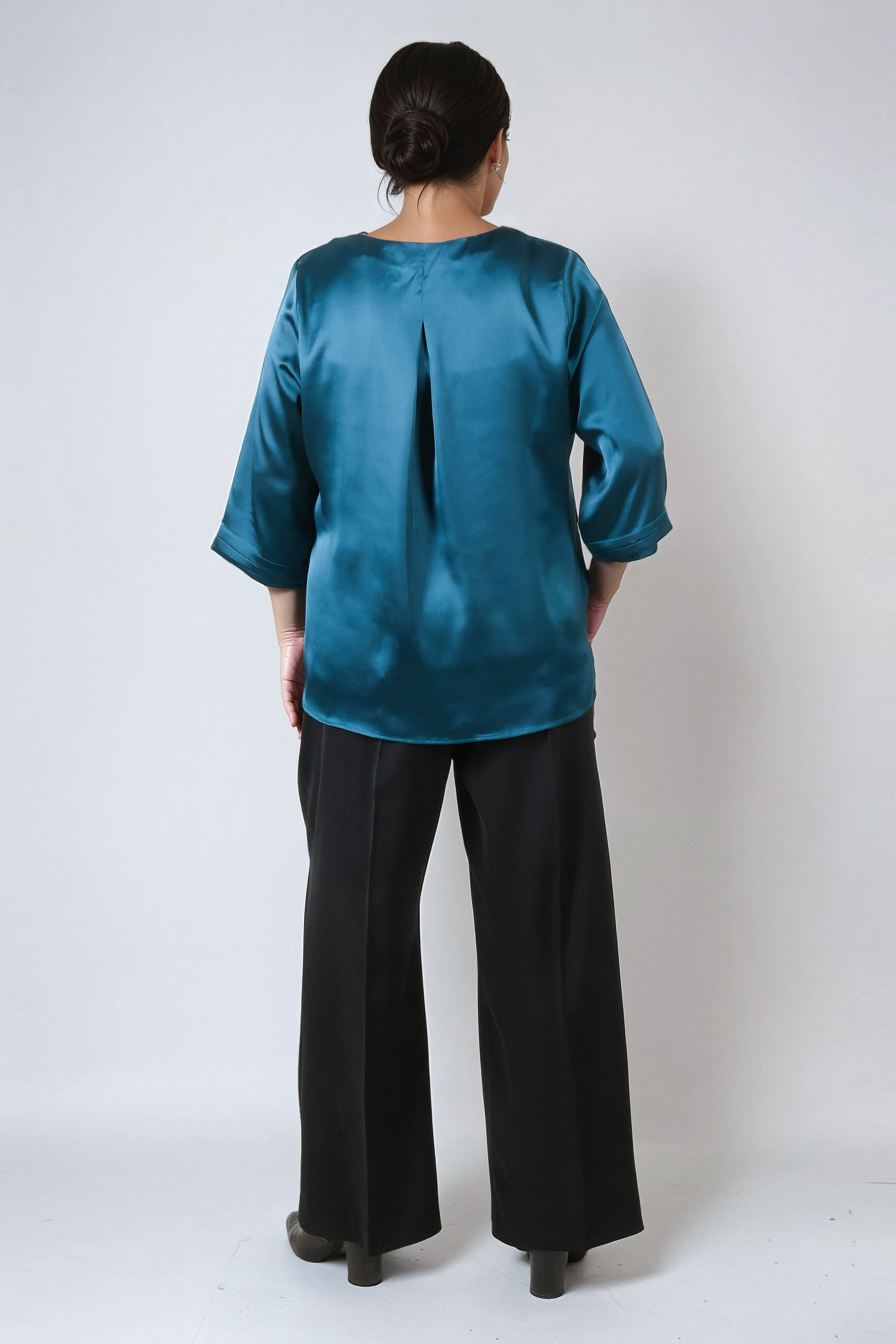 Plain tailored trousers with elasticated waist